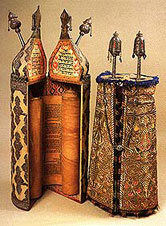 torah-with_case2